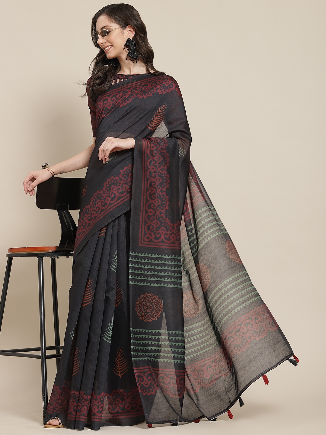 

SERONA FABRICS Black & Red Ethnic Motifs Linen Blend Saree