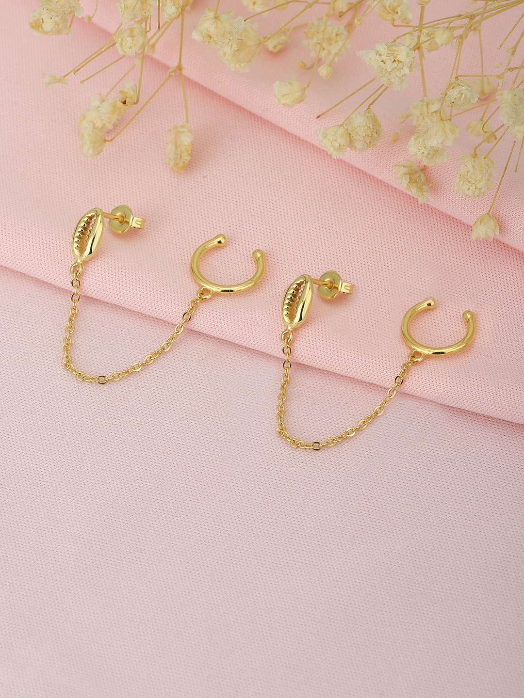 

Carlton London Gold-Plated Stud & Cuff Chain Earring