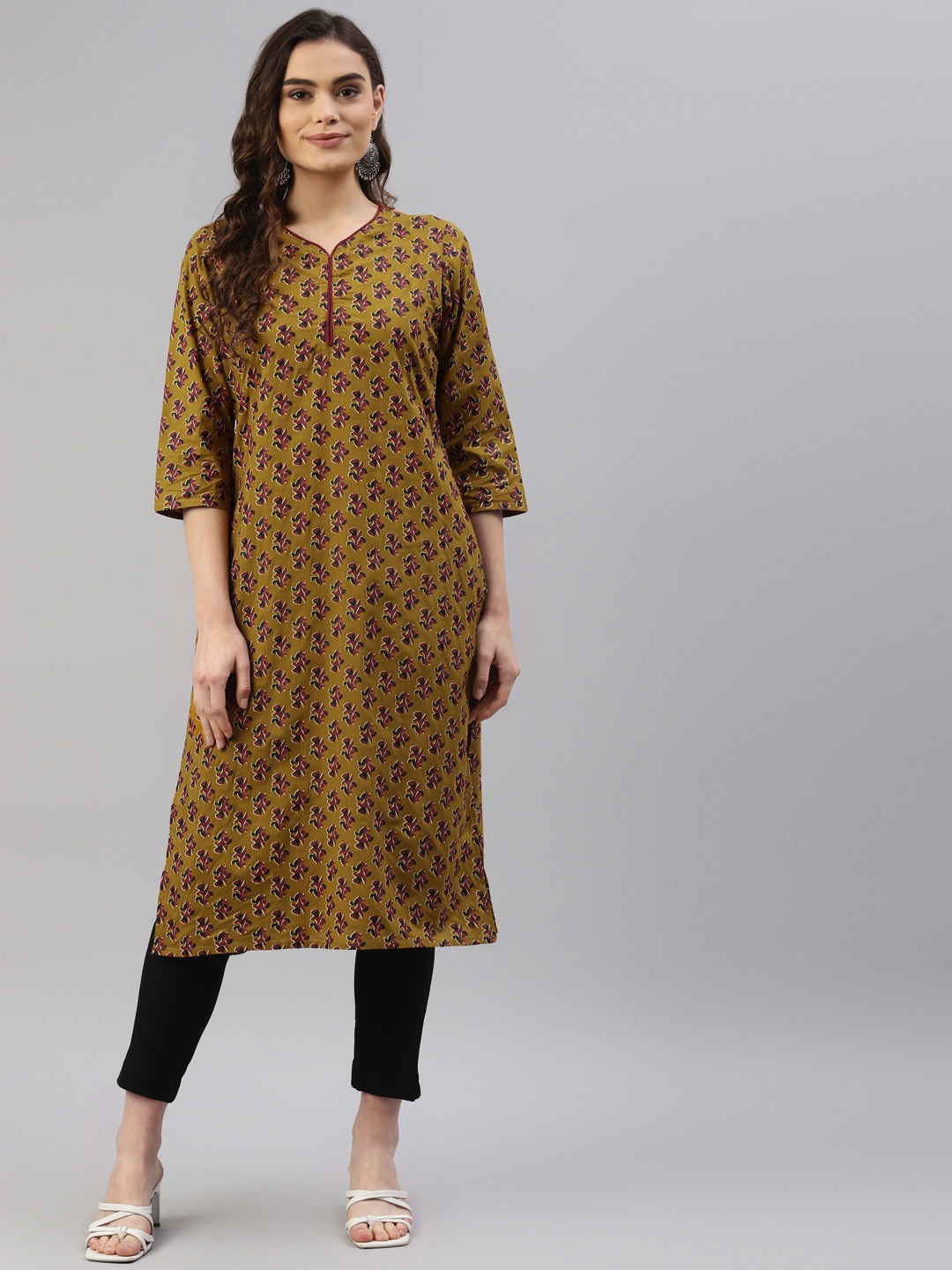 

DESI BEATS Women Mustard Yellow & Burgundy Floral Printed Pure Cotton Kurta