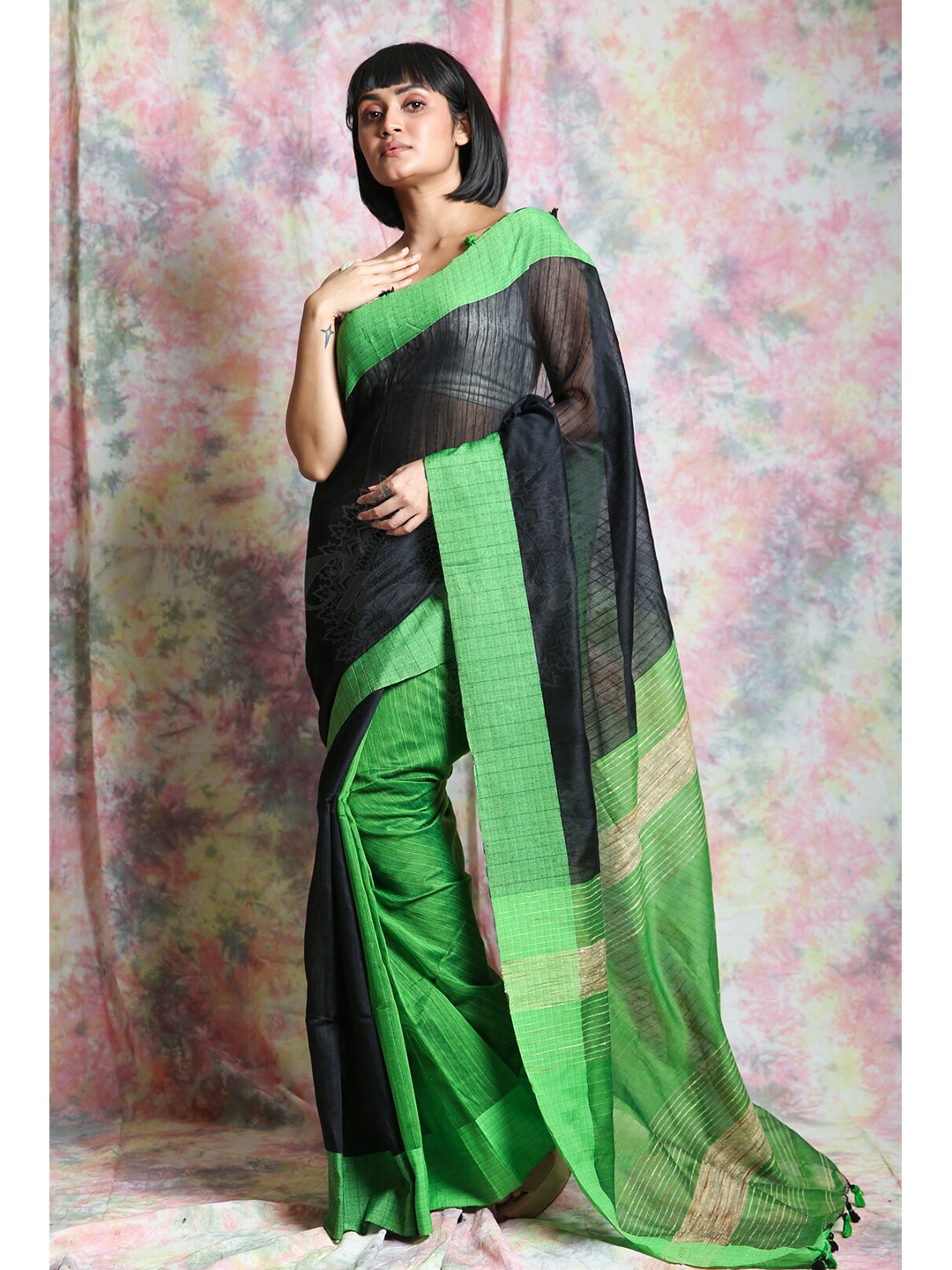 

Charukriti Black & Green Solid Woven Design Handloom Saree