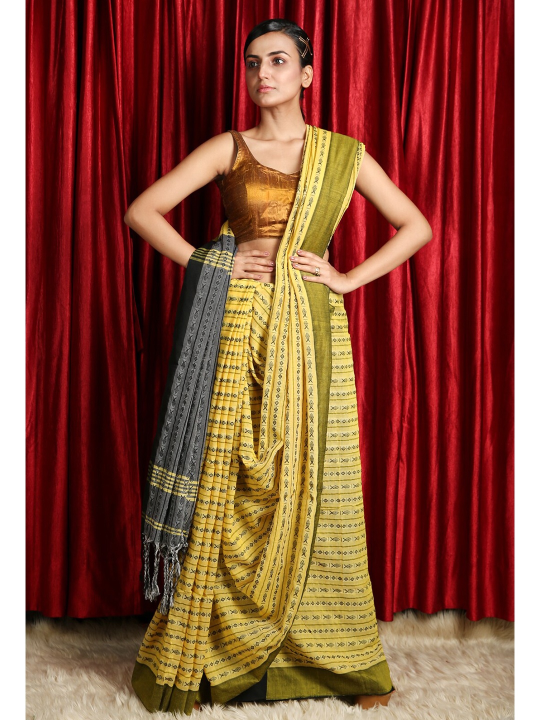 

Charukriti Yellow & Black Woven Design Saree