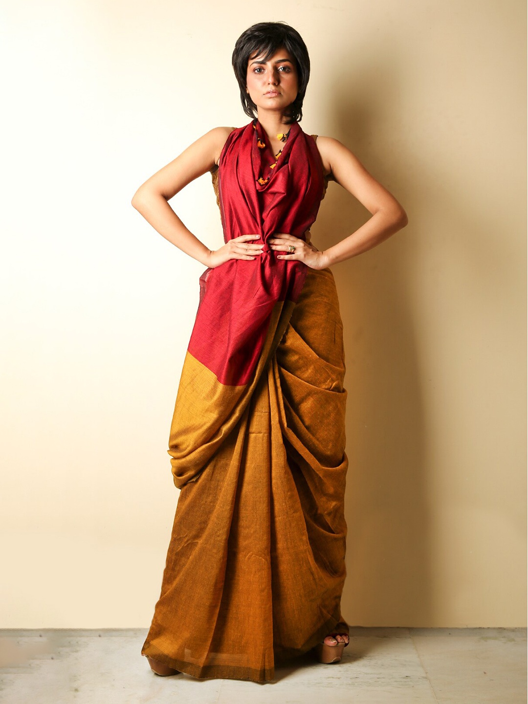 

Charukriti Mustard & Red Solid Woven design Handloom Saree
