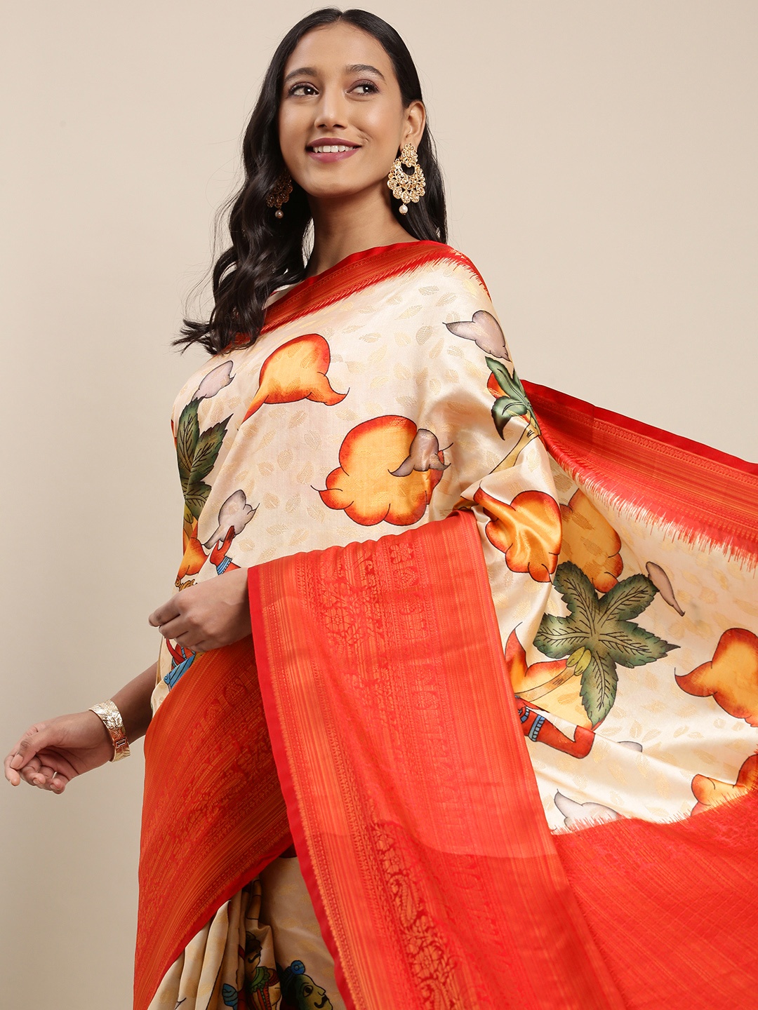 

VASTRANAND Off White & Red Ethnic Print Zari Silk Blend Saree