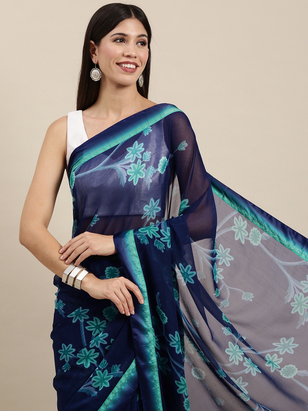 

VASTRANAND Navy Blue & Green Floral Print Saree