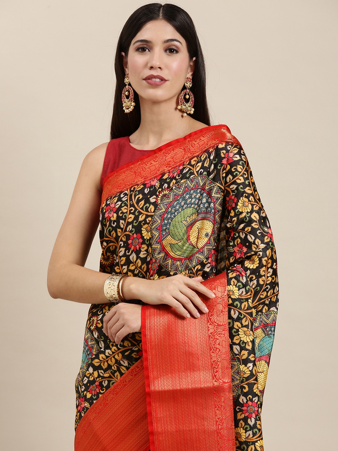 

VASTRANAND Black & Red Kalamkari Print Zari Silk Blend Saree