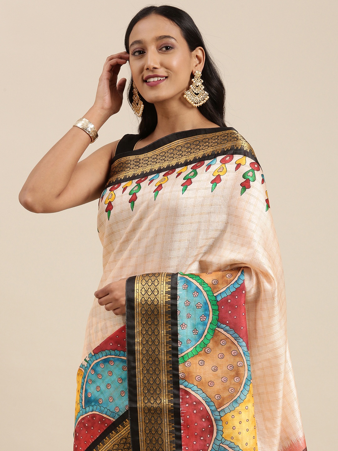 

VASTRANAND Off White & Black Kalamkari Print Uppada Saree