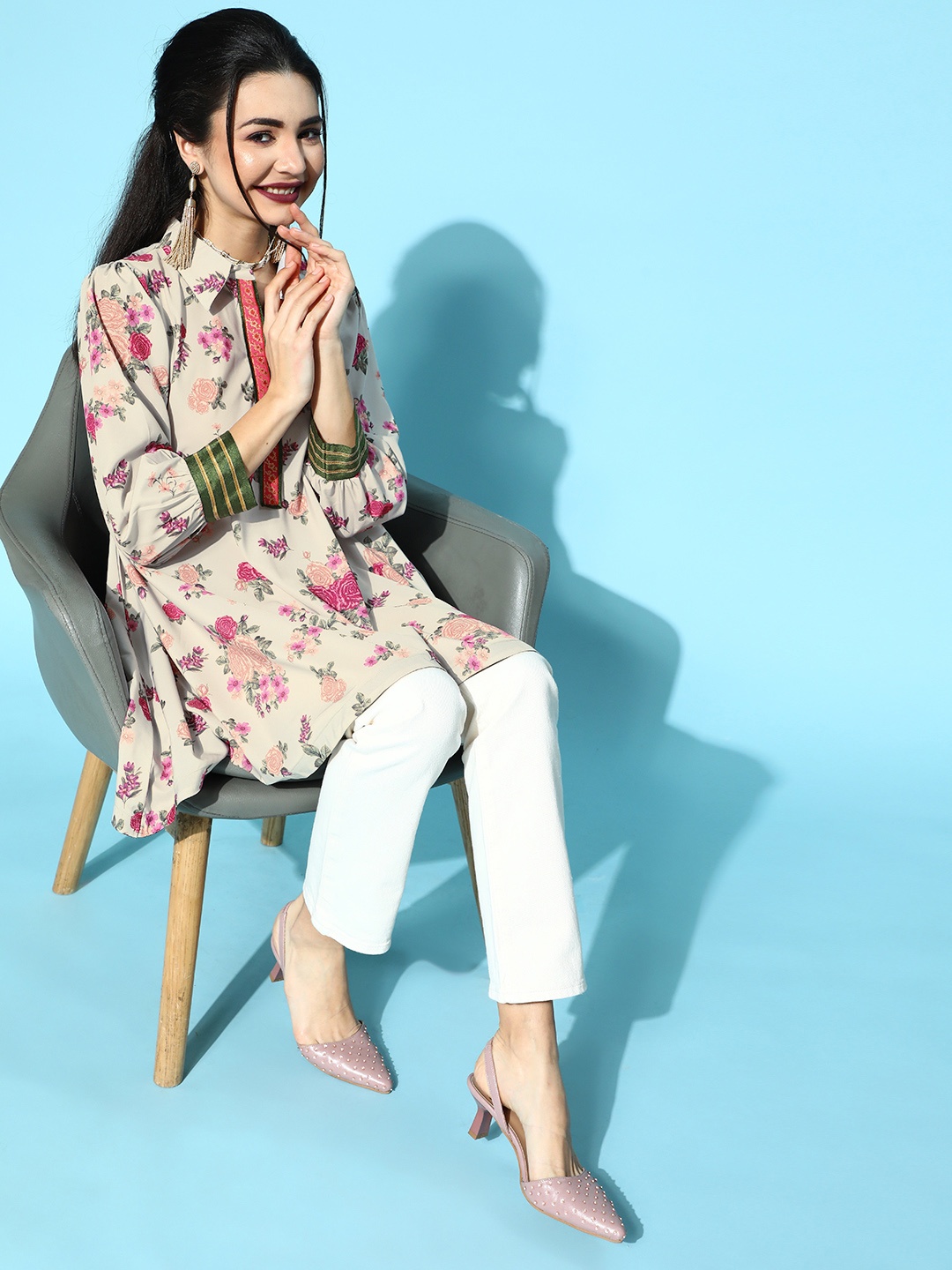 

Ahalyaa Women Classy Beige Printed Romantic Florals Tunic