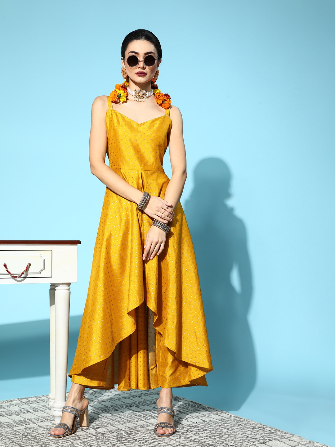 

Ahalyaa Women Mustard Yellow Printed Kurta with Trousers