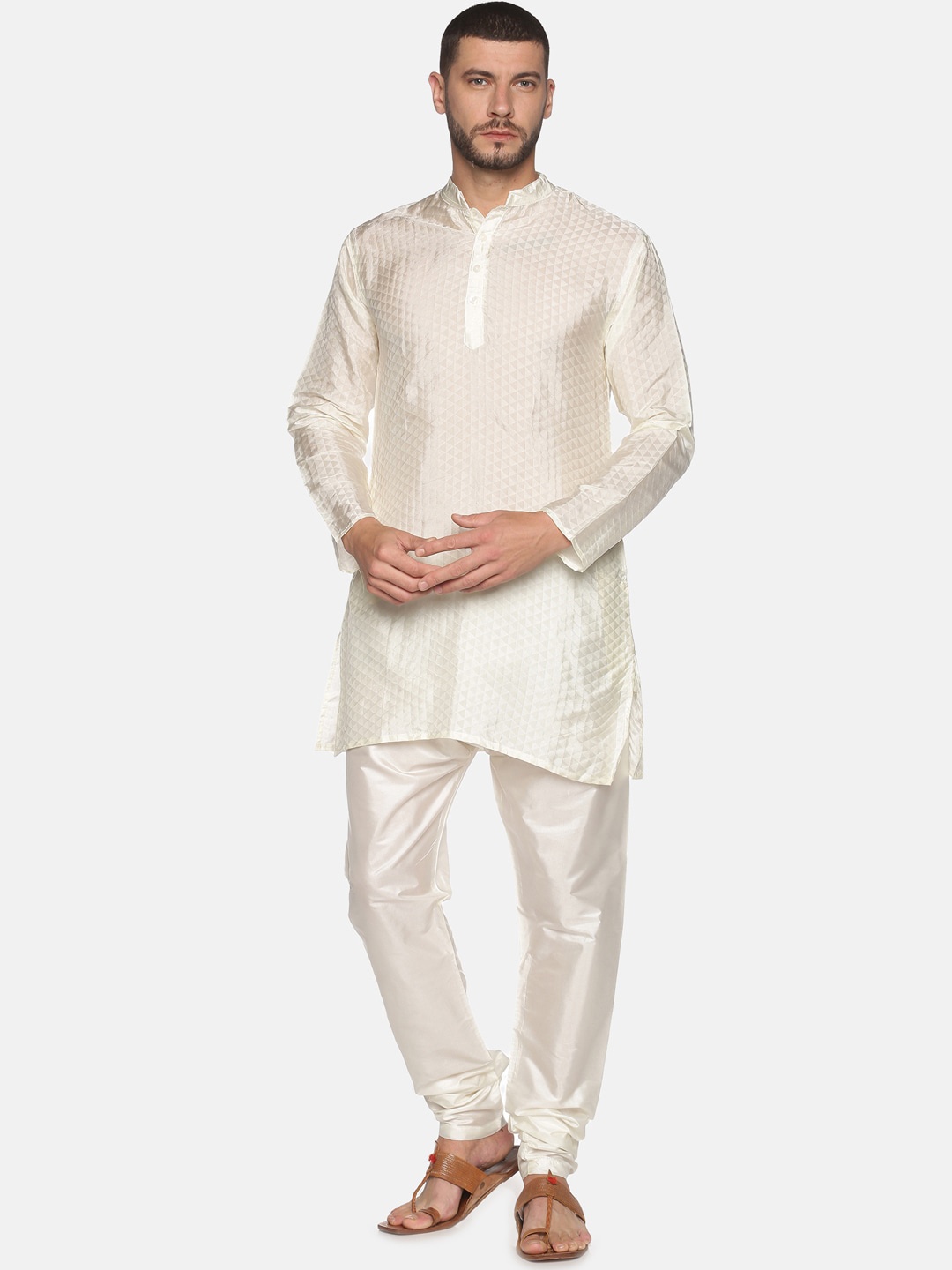 

Sethukrishna Men Off-White Kurta with Pyjamas