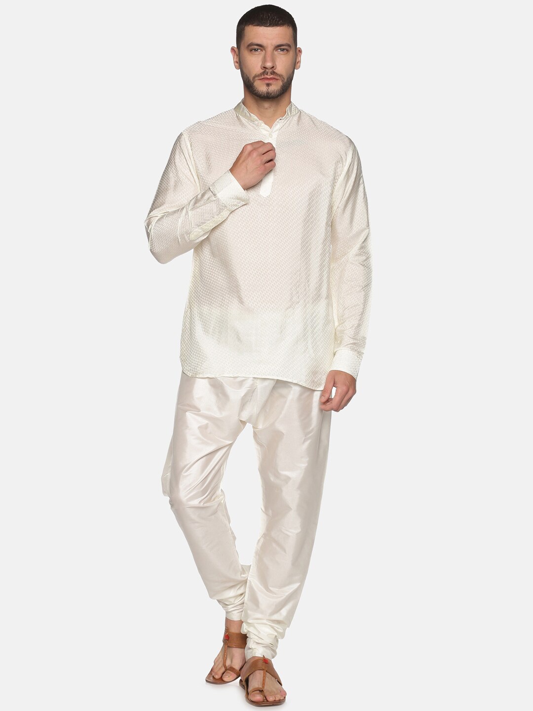 

Sethukrishna Men Cream-Coloured Textured Kurta with Pyjamas