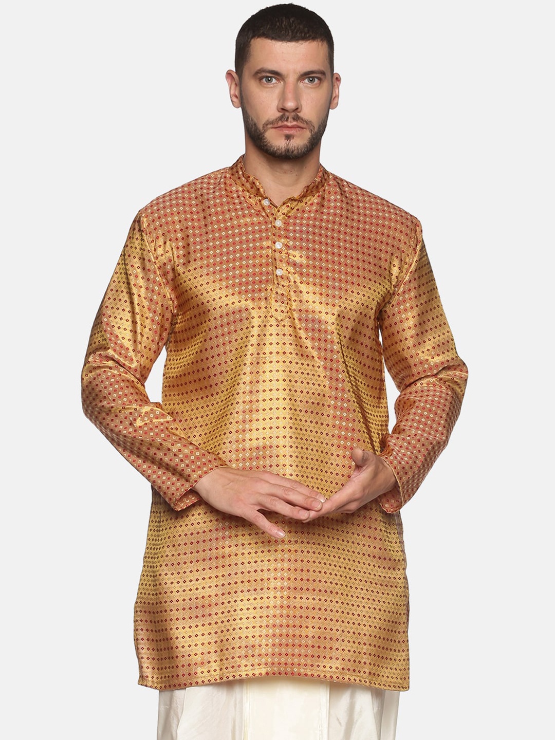 

Sethukrishna Men Gold-Coloured & Red Woven Design Kurta