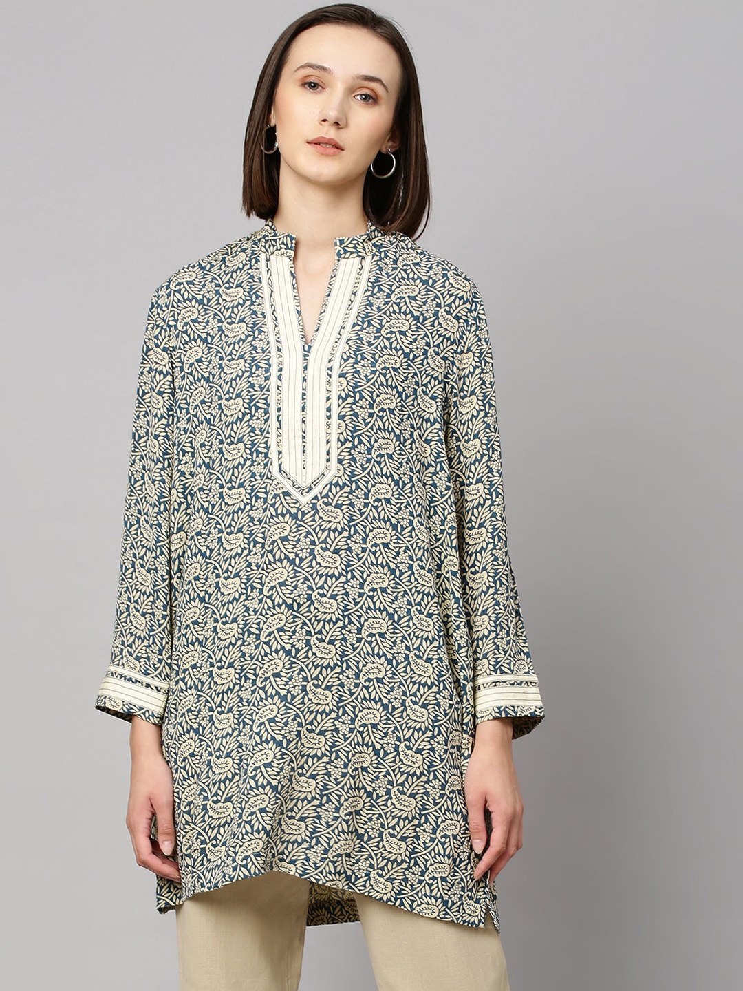 

Modern Indian by CHEMISTRY Women Blue Printed Kurta