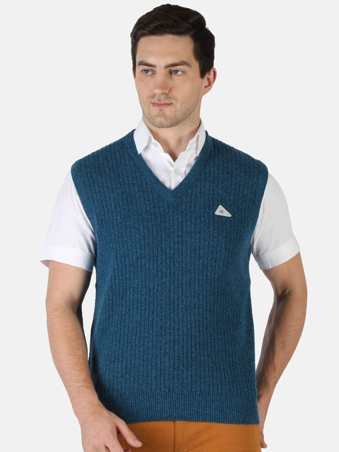 

Monte Carlo Men Blue Solid Pure Wool Sweater Vest