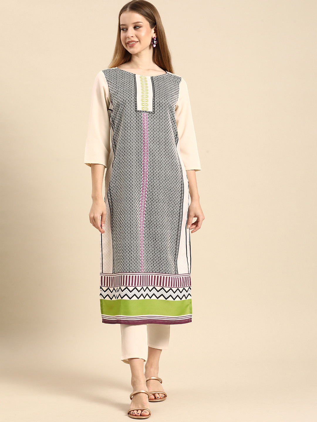 

Anouk Women Off White & Black Printed Kurta Set