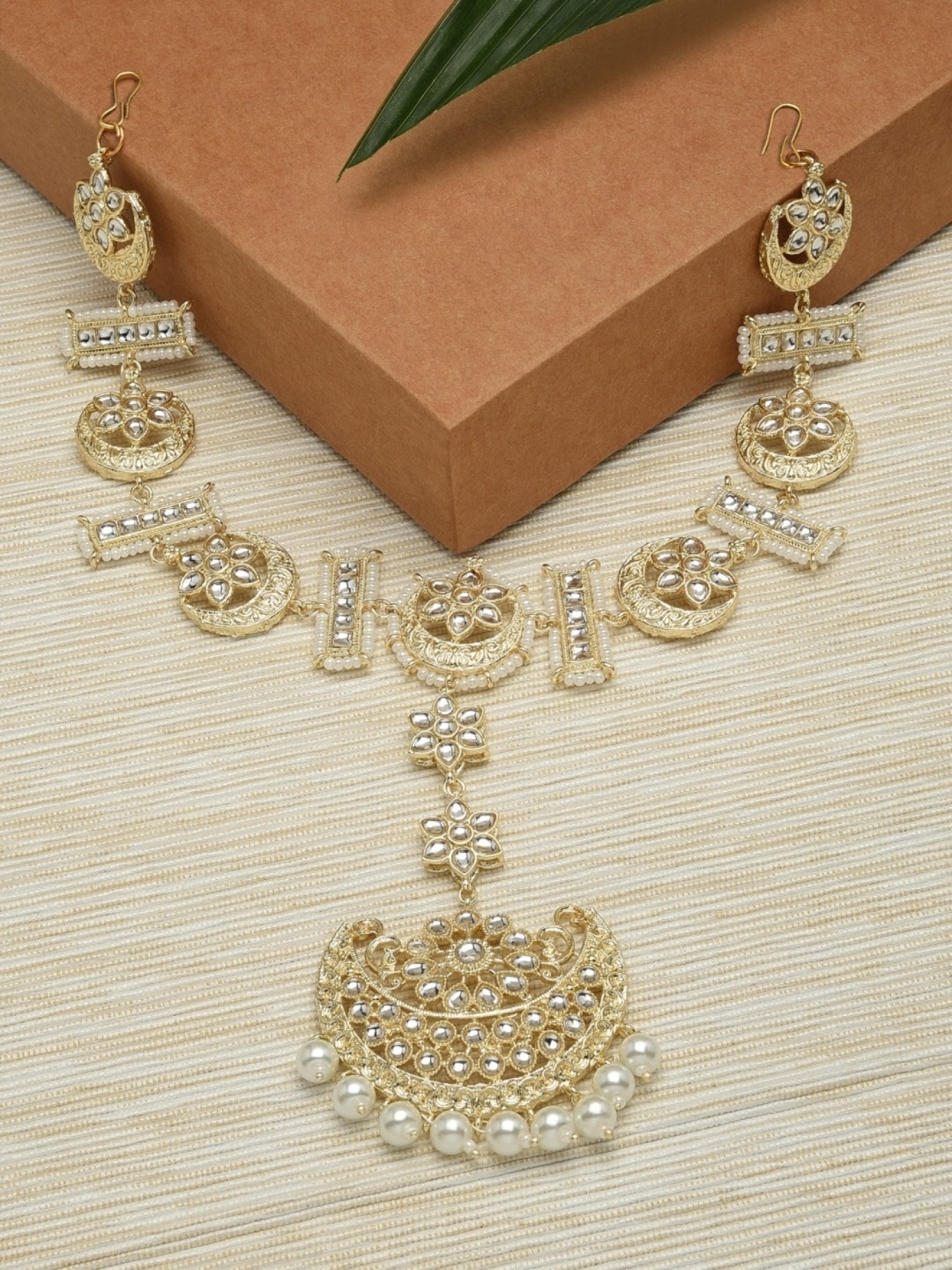 

Zaveri Pearls Gold-Plated White Kundan Stone-Studded Matha Patti