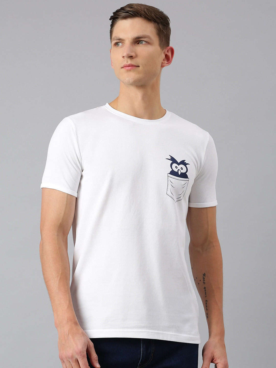 

Thomas Scott Men White Typography Applique Sustainable T-shirt