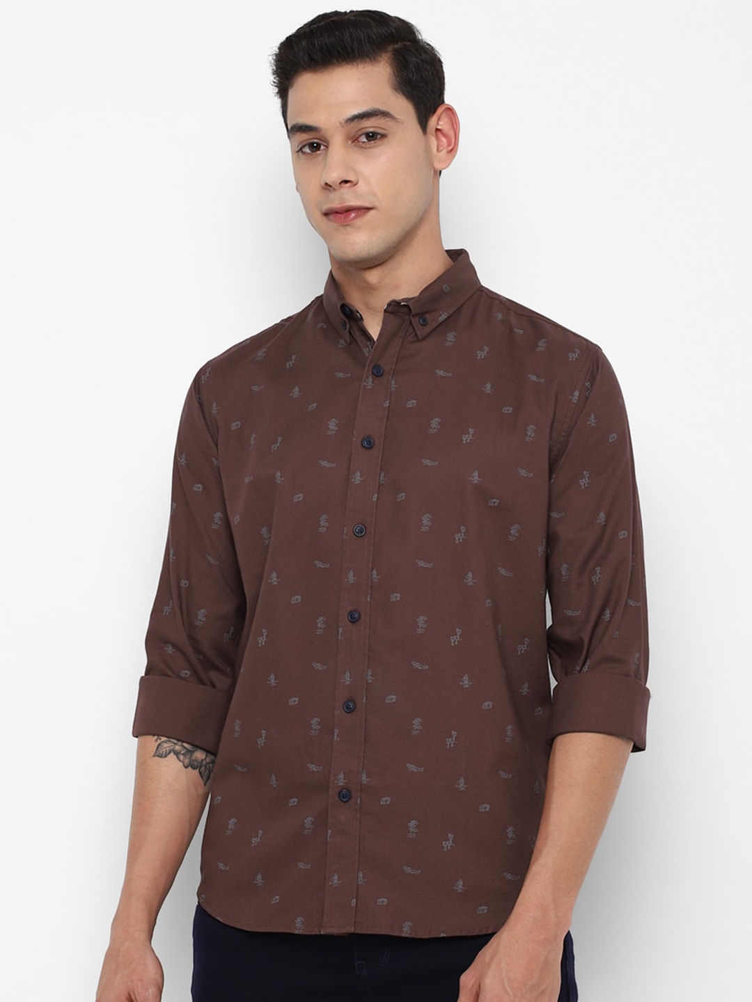 

FOREVER 21 Men Brown Printed Casual Shirt