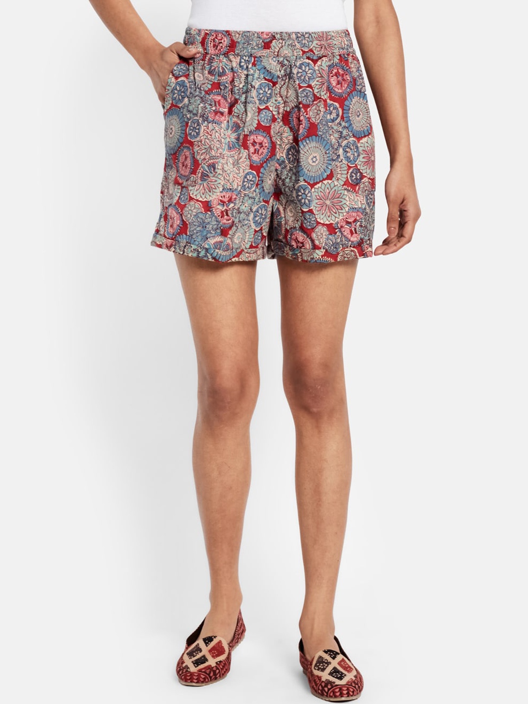 

Fabindia Women Pink Floral Printed Shorts