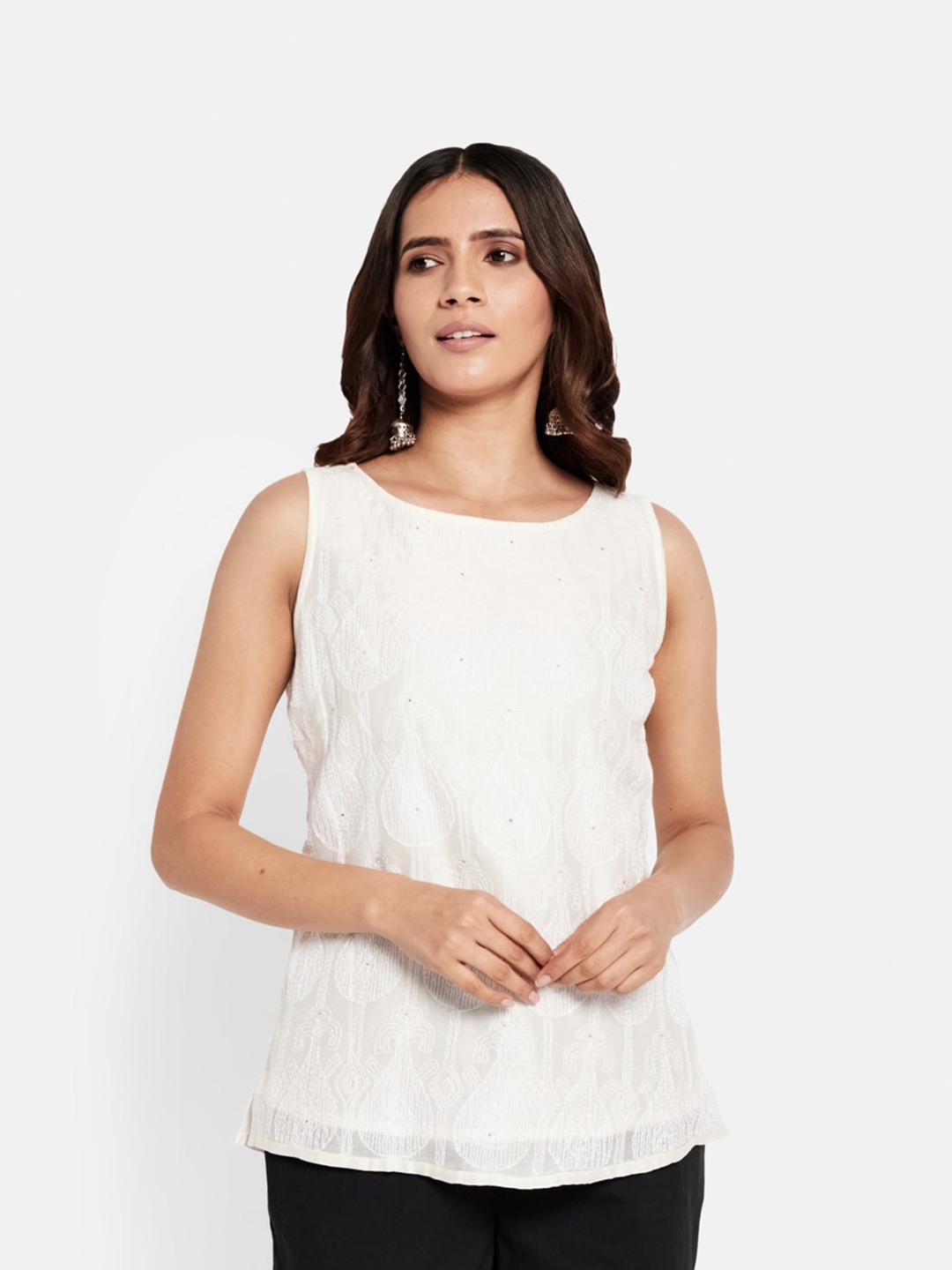 

Fabindia Off White Chikankari Embroidered Top