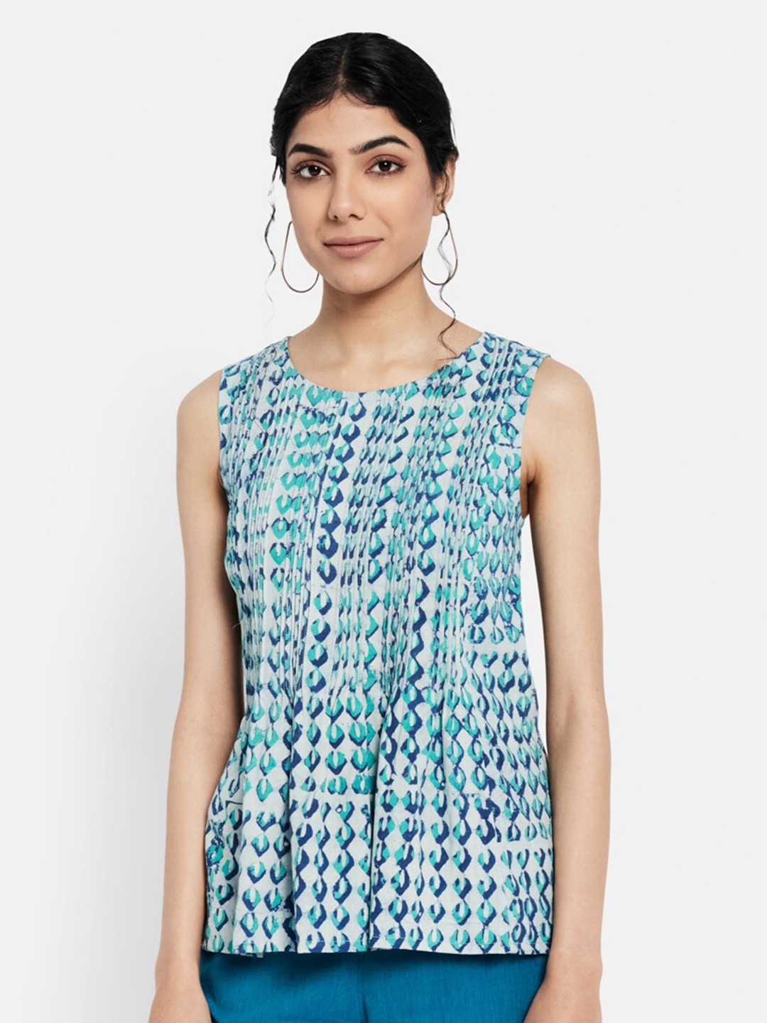 

Fabindia Women White & Blue Dabu Print Top