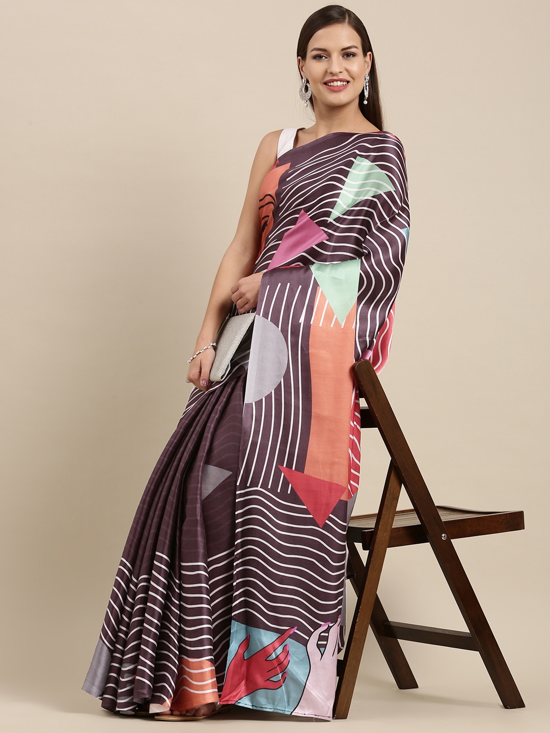 

navyasa by liva Brown & White Abstract Print Satin Saree
