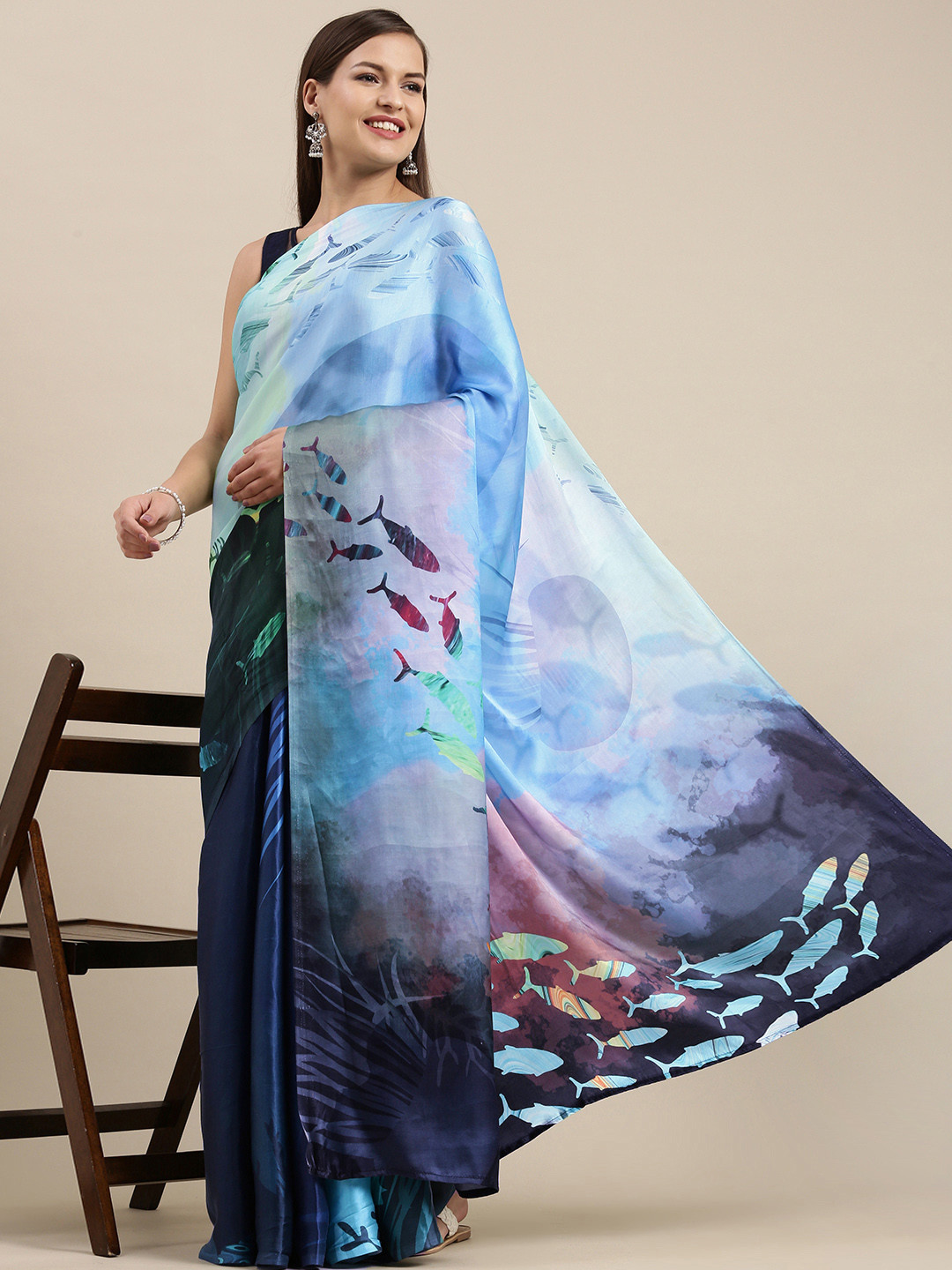 

navyasa by liva Blue Abstract Printed Liva Satin Saree