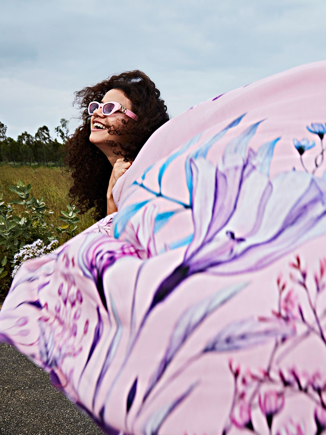 

navyasa Pink & Purple Ethnic Motifs Printed Saree