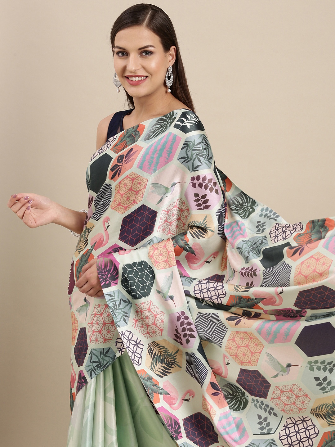 

navyasa by liva Green & Black Geometric Printed Saree