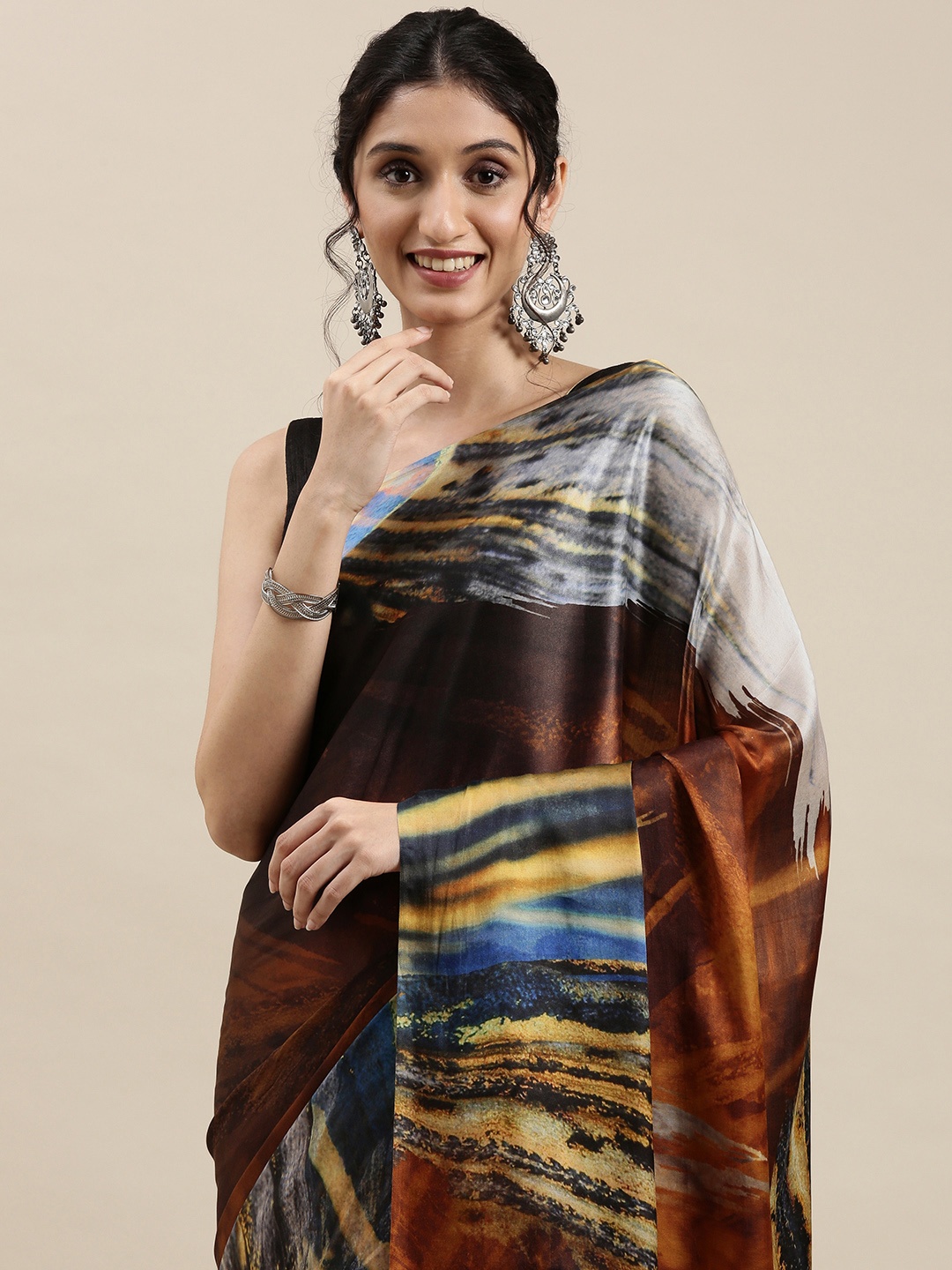 

navyasa by liva Brown & Grey Abstract Printed Liva Satin Saree