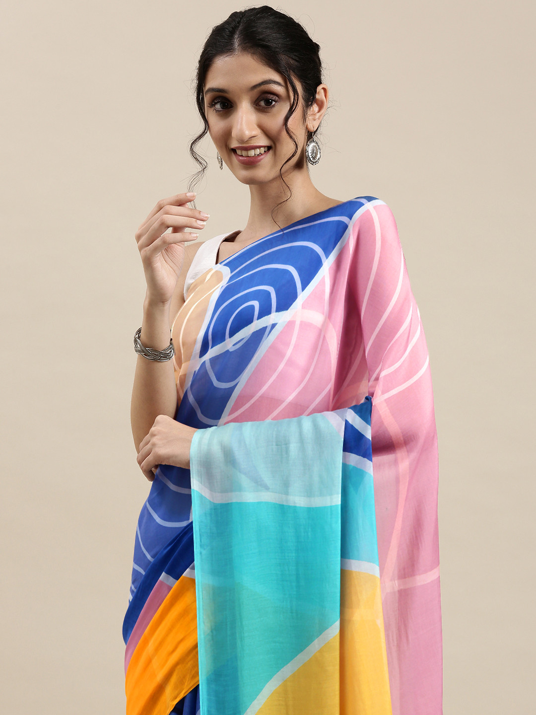 

navyasa Blue & Pink Geometric Printed Saree