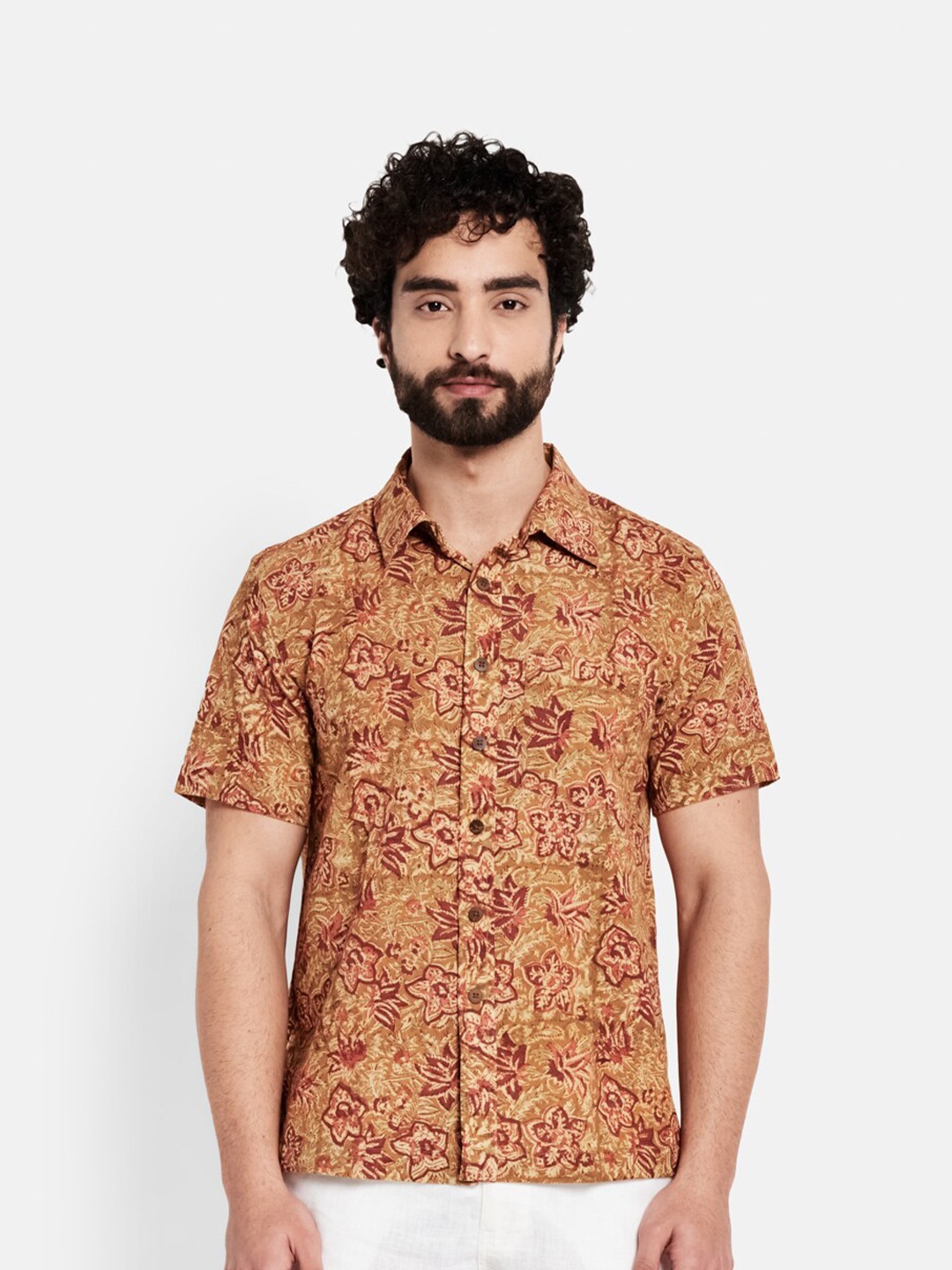 

Fabindia Men Mustard Comfort Floral Printed Casual Shirt