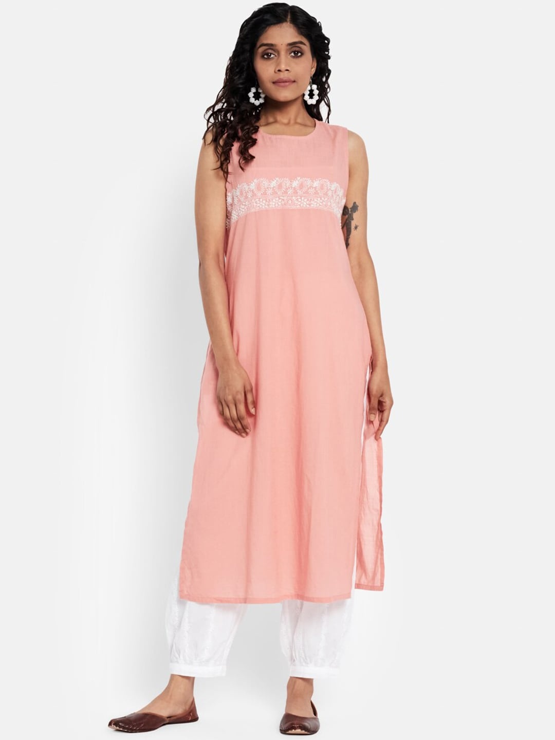 

Fabindia Women Peach-Coloured Chikankari Kurta