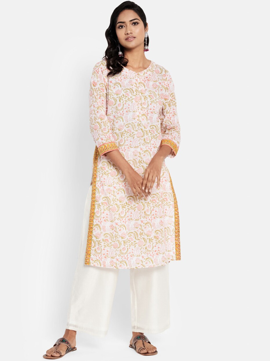 

Fabindia Woman White Ethnic Motifs Printed Kurta