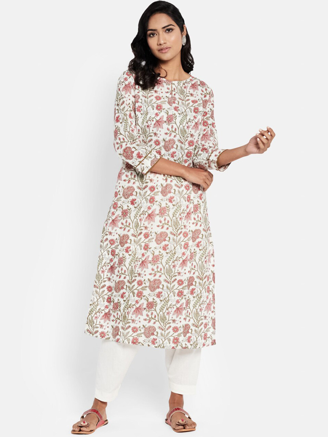 

Fabindia Women Off White & Pink Floral Printed Cotton Straight Kurta