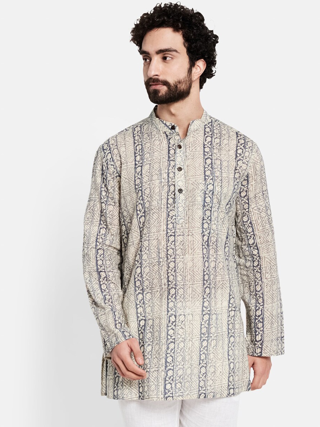 

Fabindia Men Beige & Blue Printed Kurta