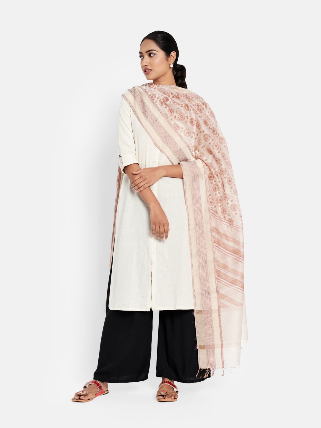 

Fabindia Beige & Peach-Coloured Printed Cotton Silk Block Print Dupatta with Zari