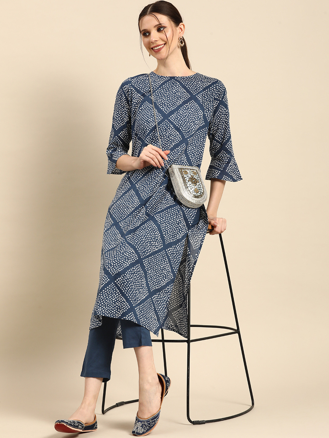 

Anouk Women Navy Blue & White Bandhani Printed Pure Cotton Kurta Set