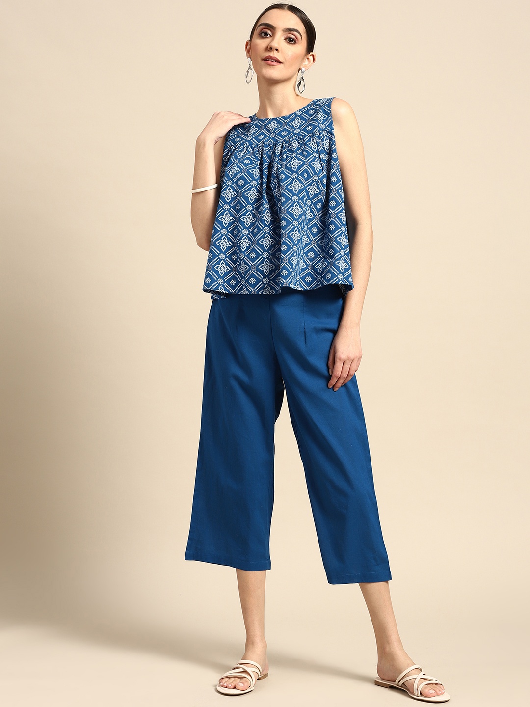 

Anouk Women Blue & White Bandhani Printed Pure Cotton Top with Solid Culottes