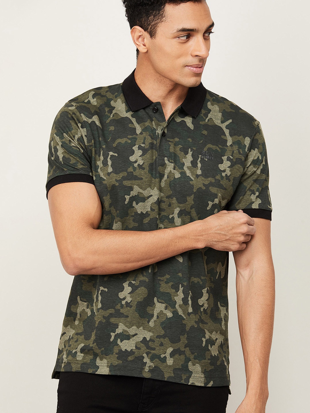 

Bossini Men Olive Green Printed Polo Collar Cotton T-shirt