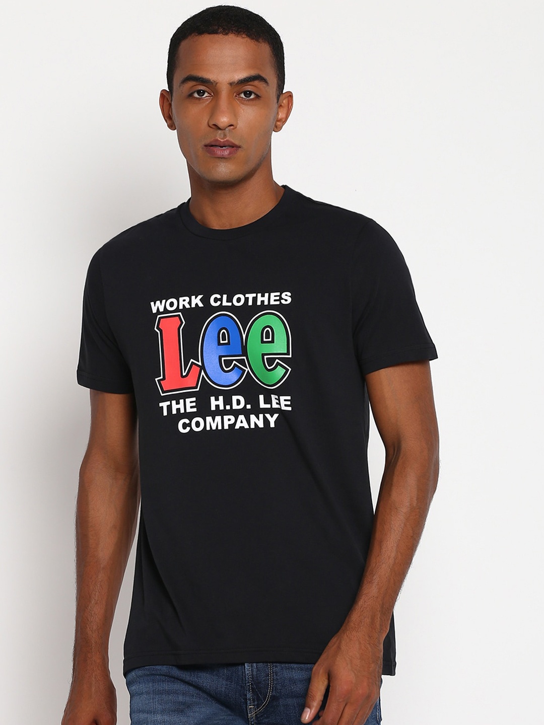 

Lee Men Black Printed Slim Fit T-shirt