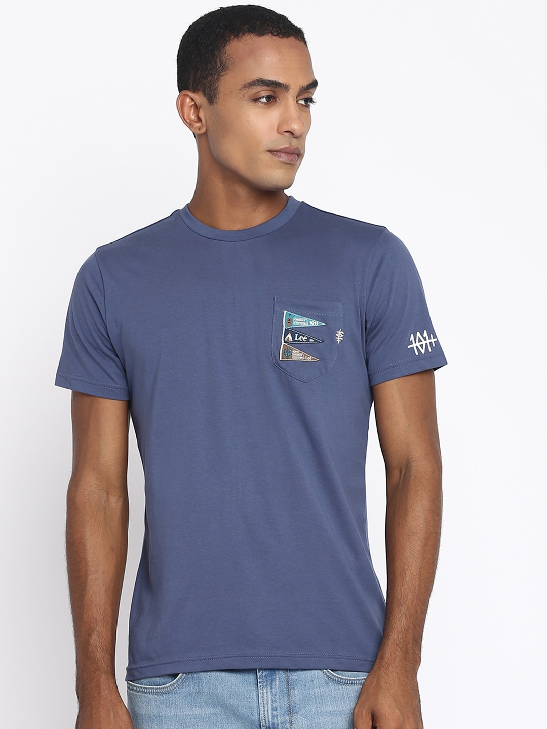 

Lee Men Blue Pockets Slim Fit T-shirt