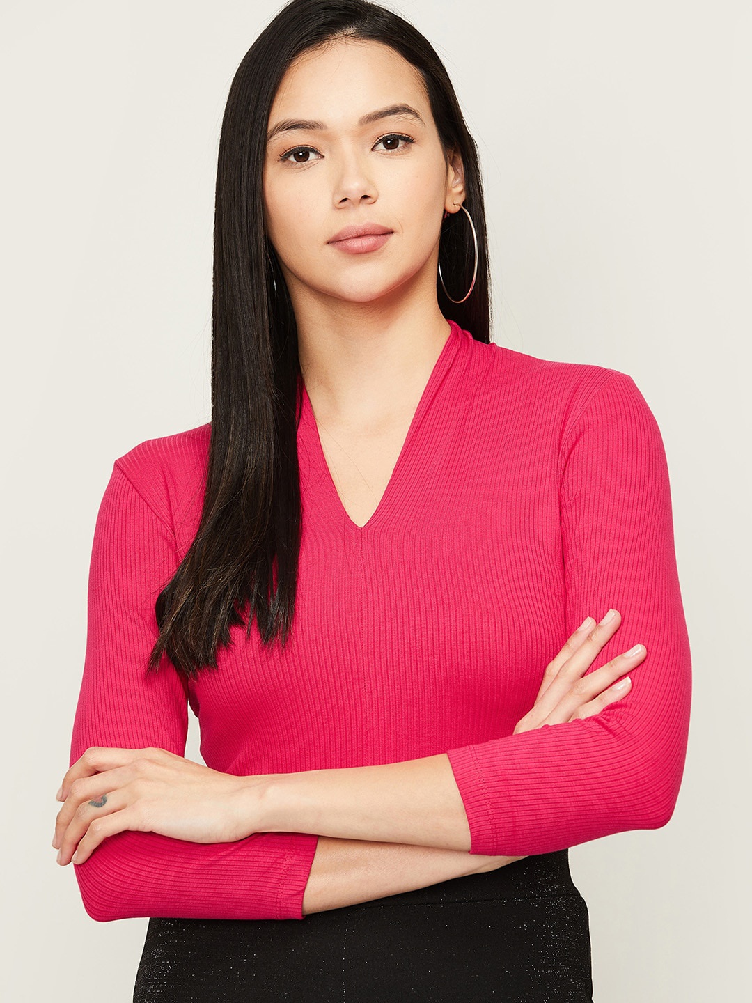 

CODE by Lifestyle Women Fuchsia Solid V-neck Top
