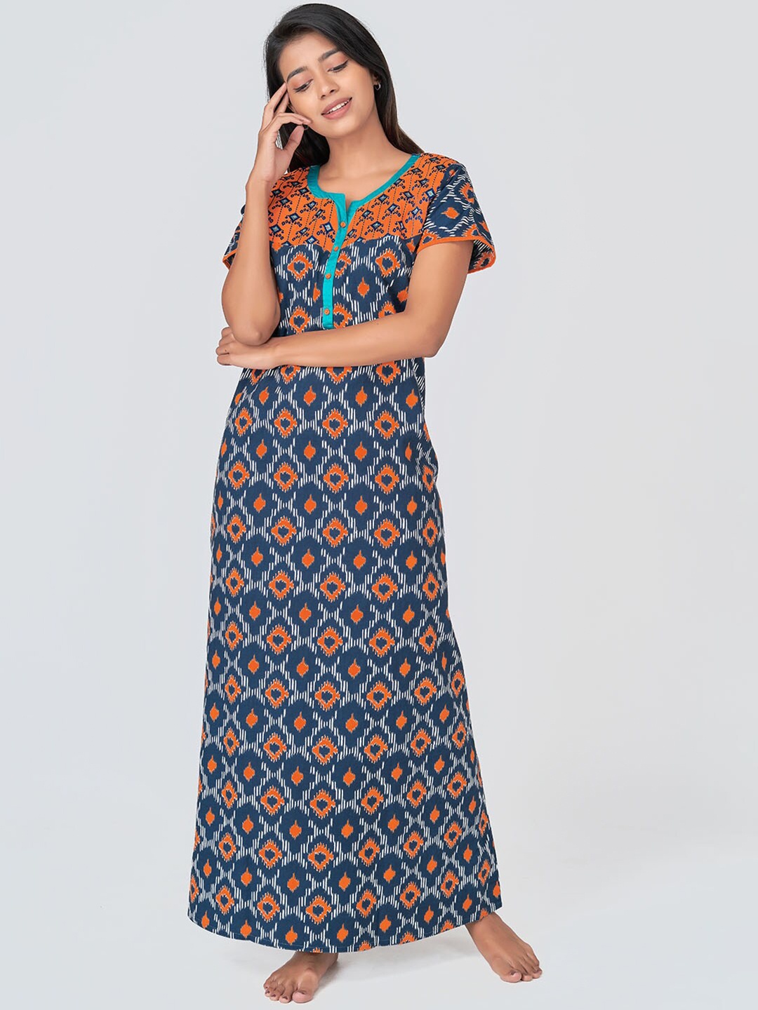 

Maybell Women Blue Geometric Printed Nightdress