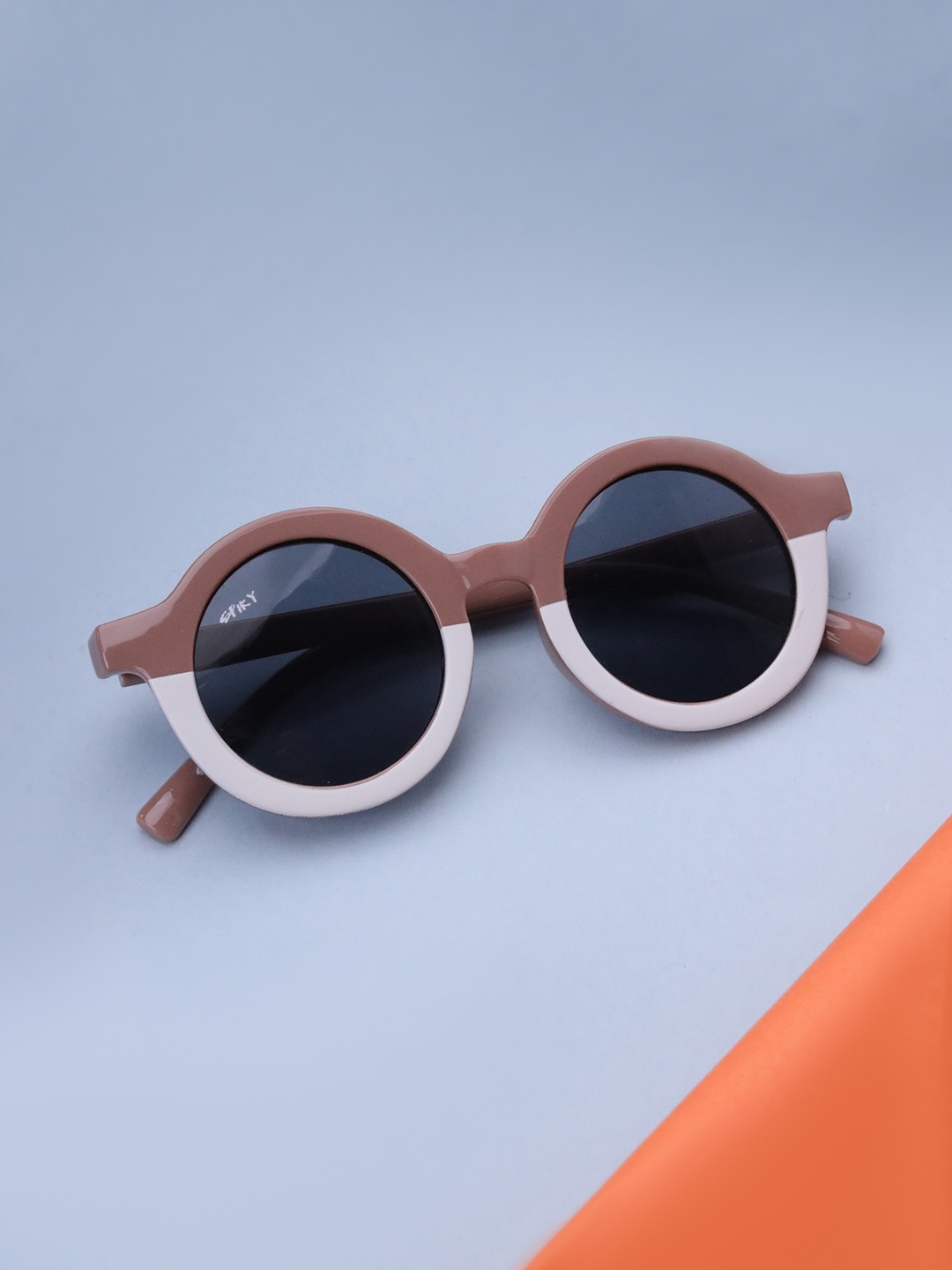 

Spiky Unisex Kids Black Lens & Brown Round Sunglasses with UV Protected Lens Round_Brn_Wht