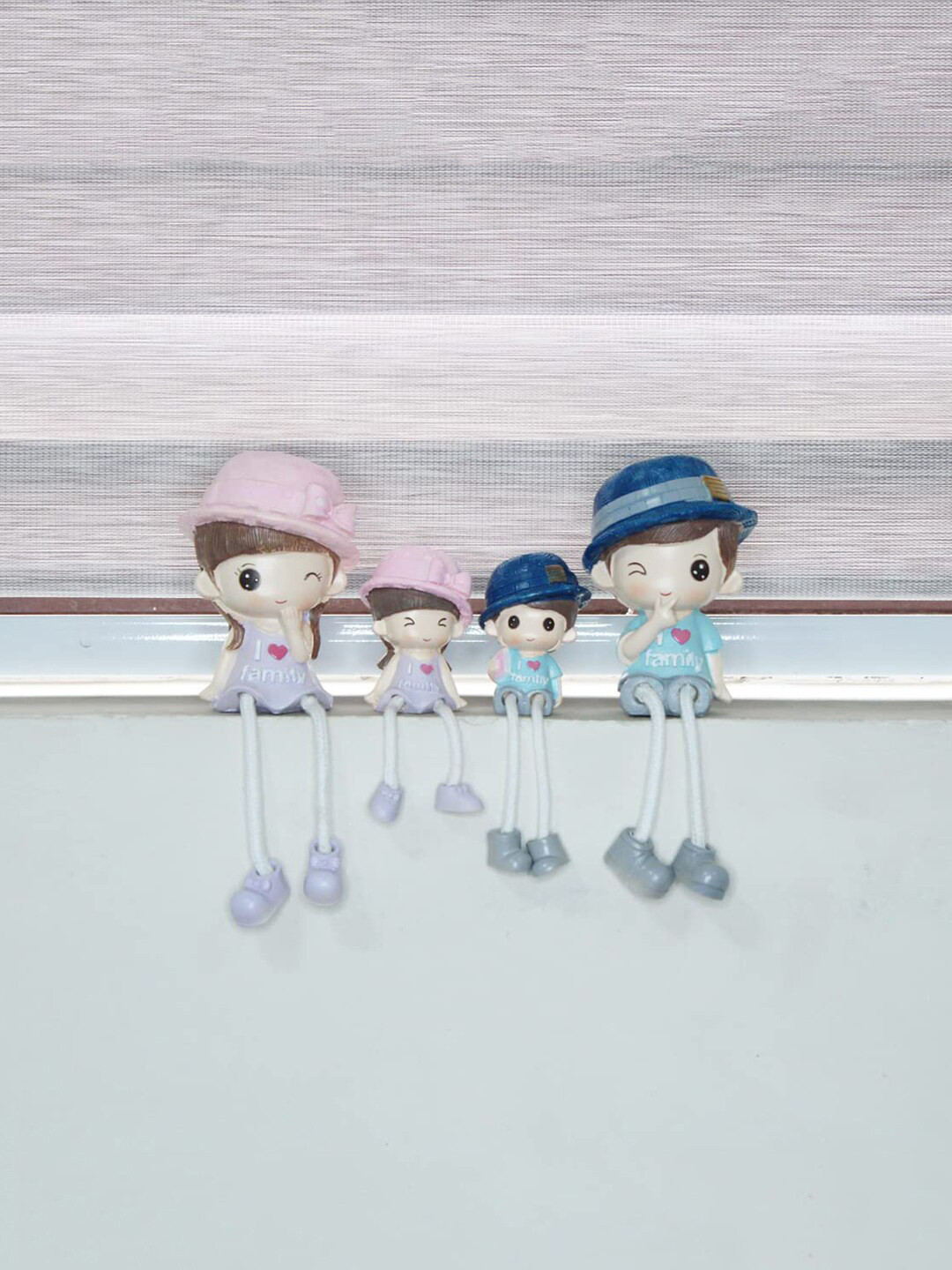 

Wonderland Multicoloured Set of 4 Family Dolls, Multi