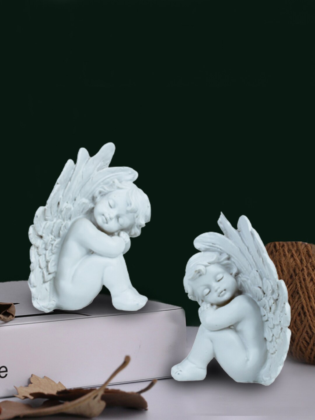 

Wonderland White Set of 2 Resin Miniature Angel Showpiece