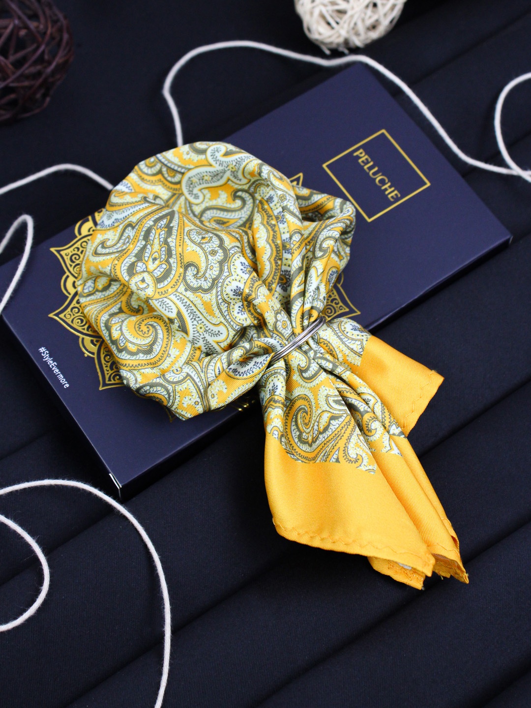 

PELUCHE Men Yellow Printed Pocket Square