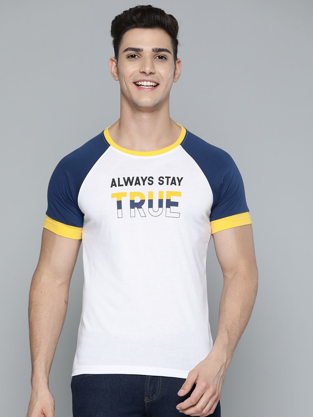 

HERE&NOW Men White & Navy Blue Typography Printed T-shirt
