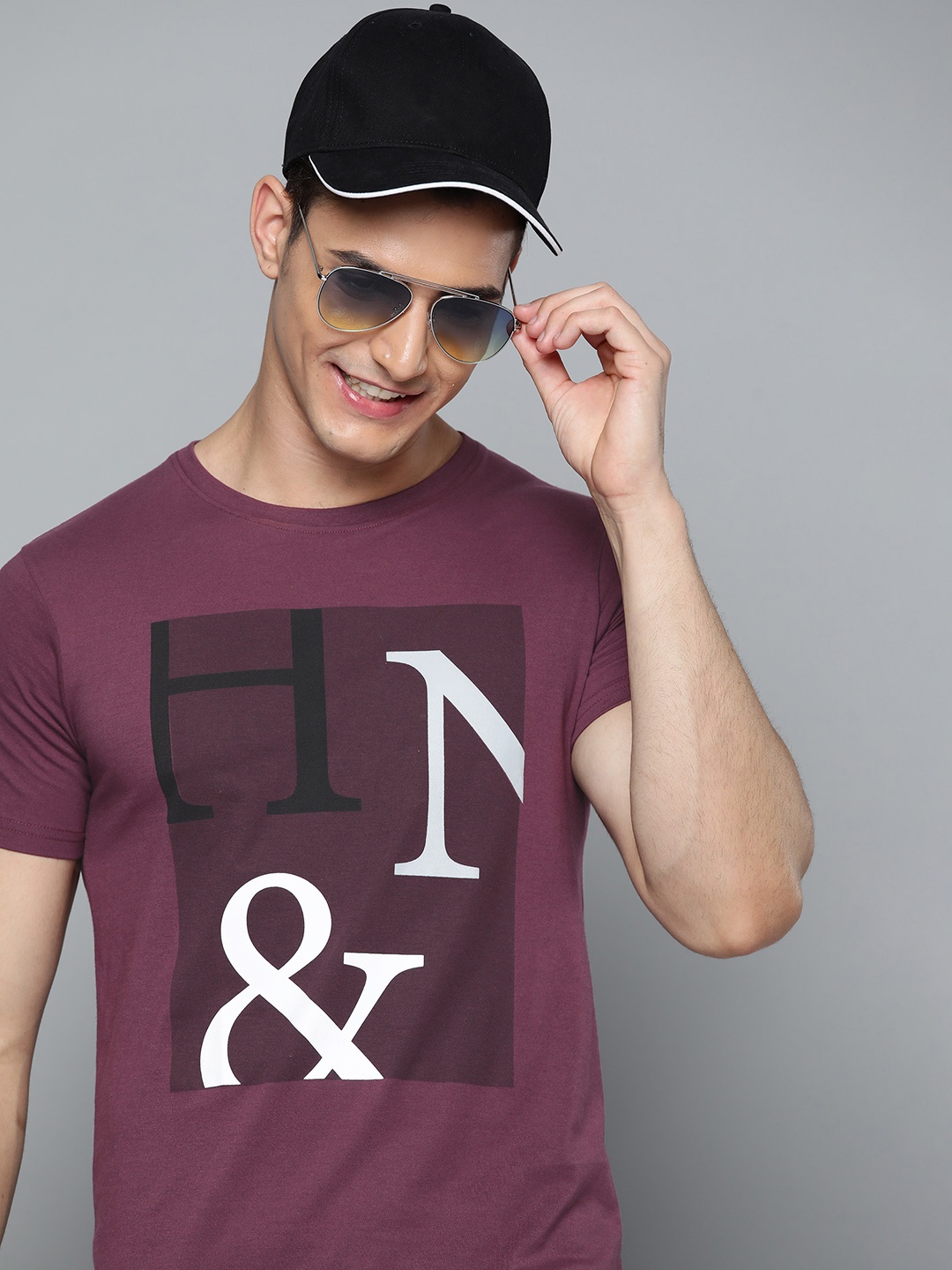 

HERE&NOW Men Burgundy & White Typography Printed T-shirt