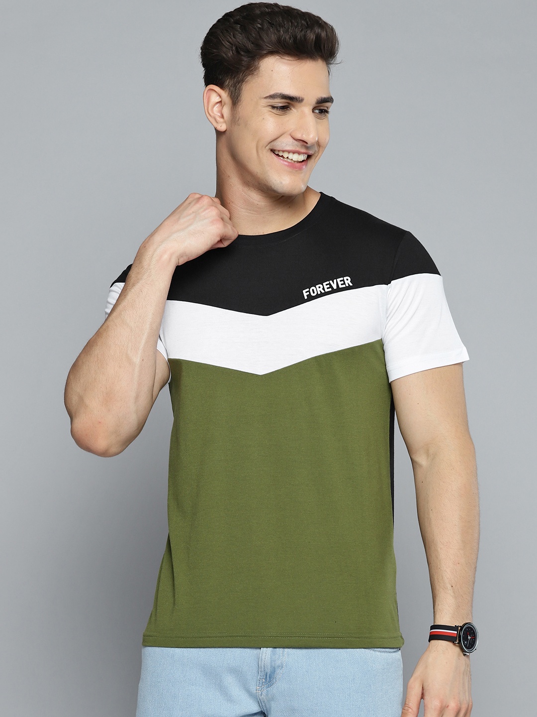

HERE&NOW Men Olive Green & White Colourblocked T-shirt